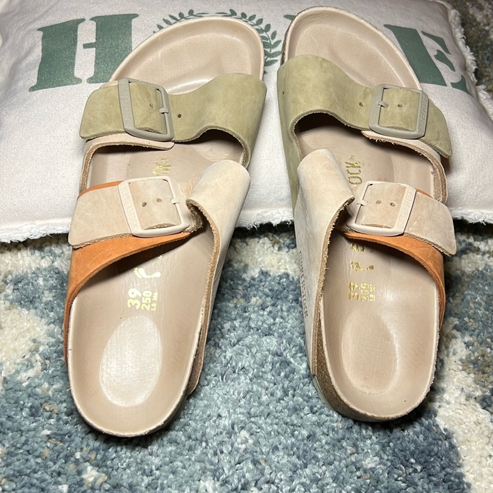 Birkenstock Women's Arizona Split-size 8-8 1/2 *** lightly worn*** see pictures